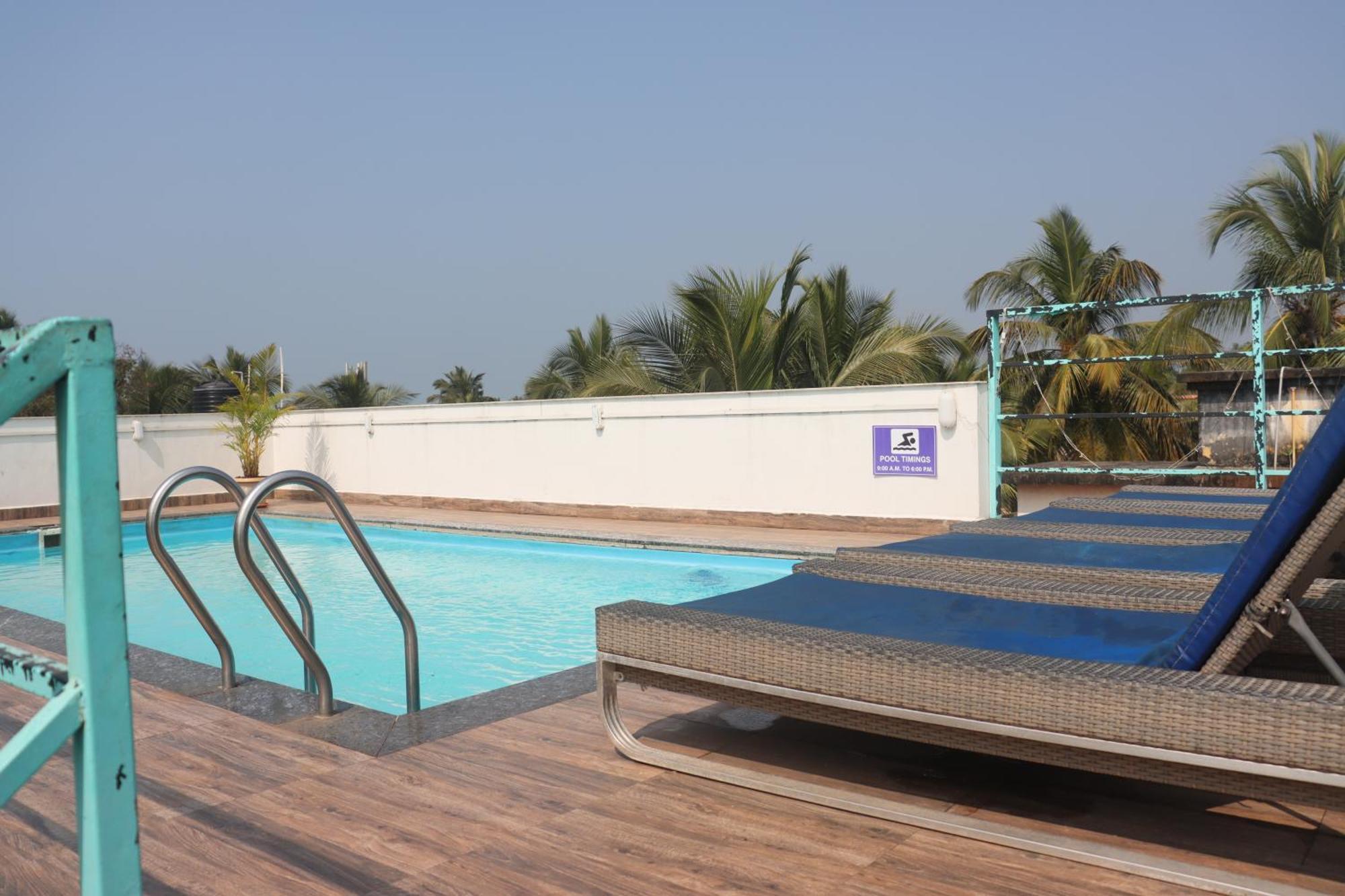 Hotel Calangute Central Exterior photo
